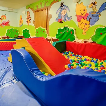 Caesar Paladium Hotell 3*