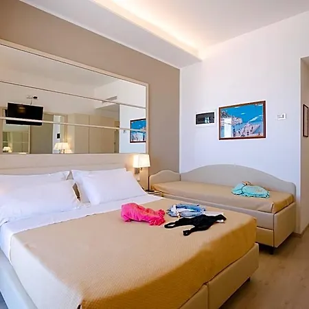 Caesar Paladium מלון 3*