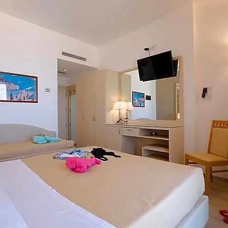 Caesar Paladium מלון 3*